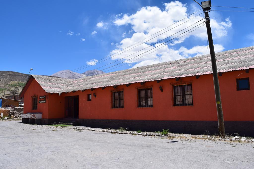 Pachamama Hostel & Tour Putre Exteriör bild